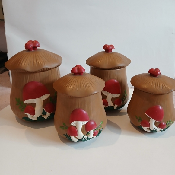 Arnels Vintage Mushroom Ceramic Canister Set